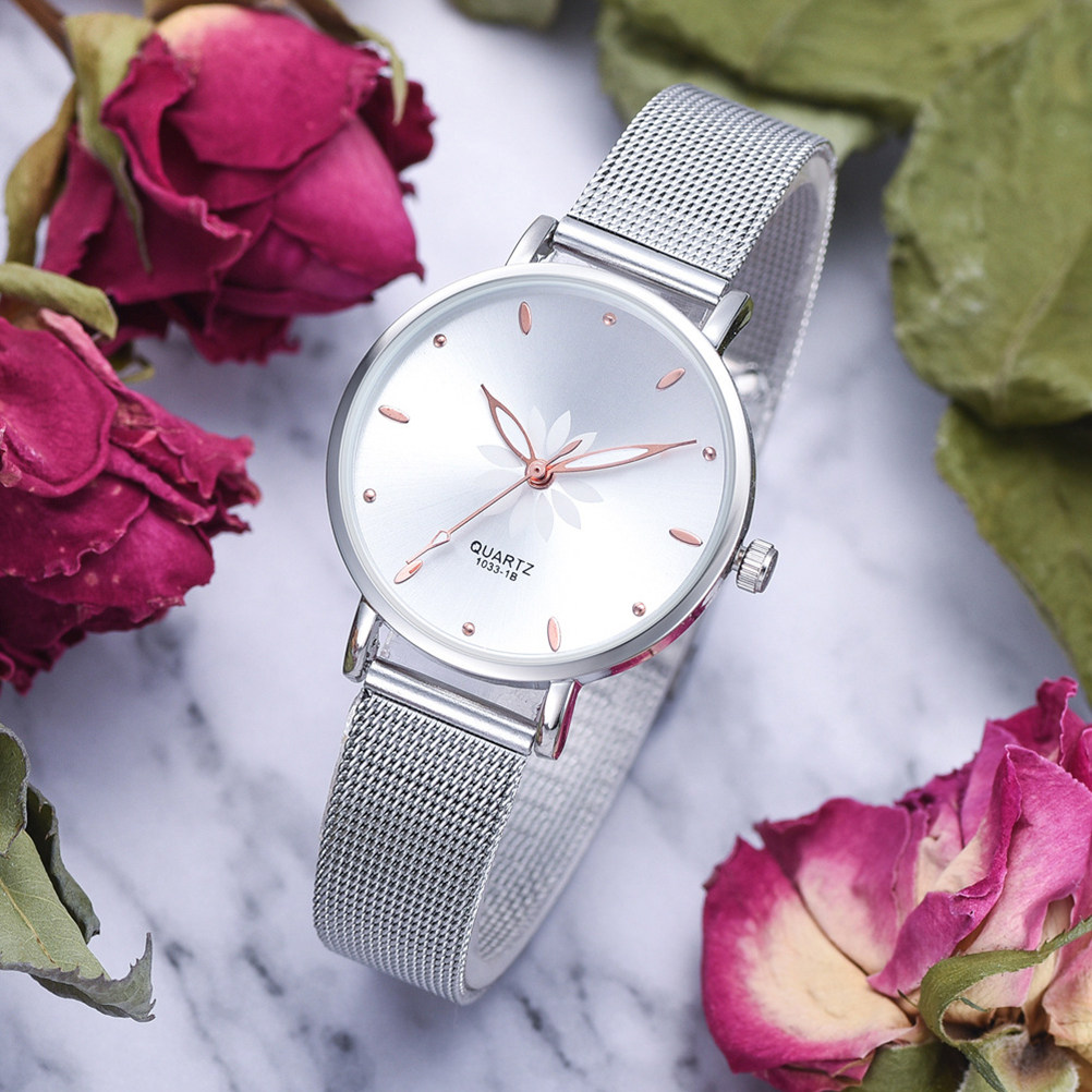 Luxury Watch Gift For Her - エレガントなレディースクォーツ時計。合金製のケース、シンプルな文字盤、メッシュ状のステンレススチール製ブレスレット。長寿命バッテリー搭載。彼女へのギフトに最適。緑色のレディース腕時計。